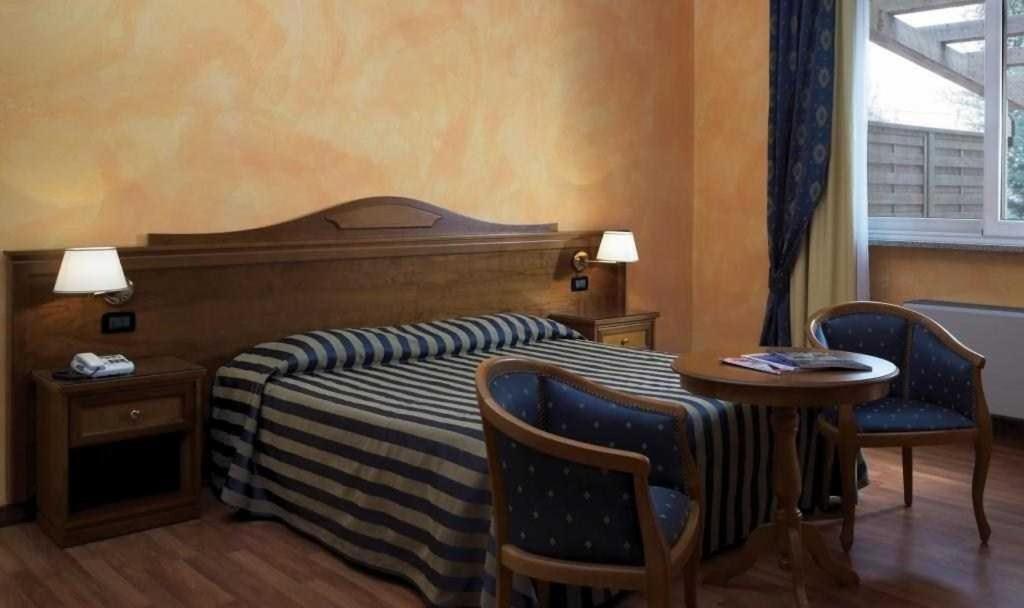 Hotel De La Ville 베레구아르도 외부 사진