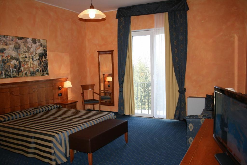 Hotel De La Ville 베레구아르도 외부 사진