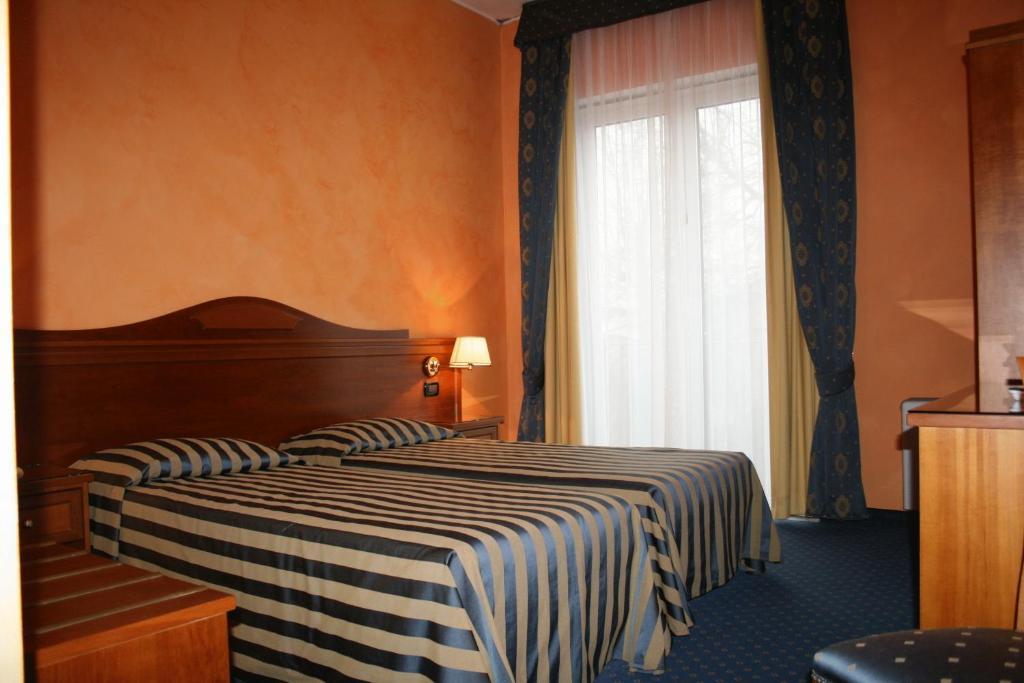 Hotel De La Ville 베레구아르도 외부 사진